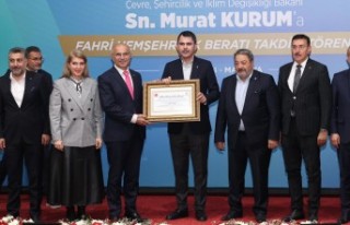 Murat Kurum'a Fahri Hemsehrilik Beratı Verildi