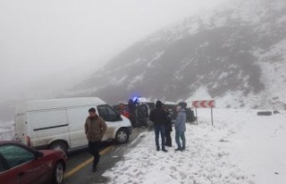 Pütürge Yolunda Kaza; 5 yaralı