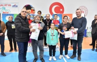 Aileler Arası Badminton Turnuvası Büyük Bir Heyecana...