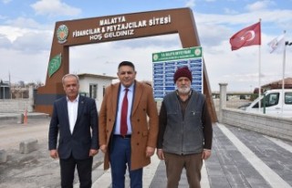 Başkan Sadıkoğlu, Fidancılar Sitesi girişine...