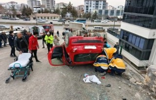 Malatya'da Otomobil Devrildi: 1 yaralı