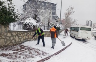 Yeşilyurt Belediyesi’nden Karla Kesintisiz Mücadele!