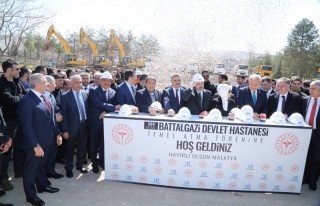 300 Yataklı Battalgazi Devlet Hastanesi'nin Temel...