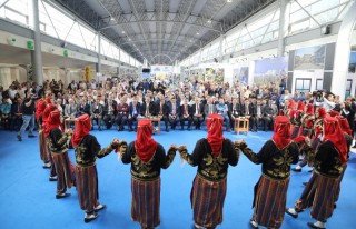 Başkan Güder, Bursa'da Vatandaşlarla Tek Tek İlgilendi