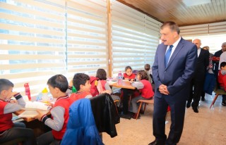 Başkan Gürkan, Gazi İlkokulu öğrencileri ile...