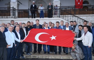 'Dualarımız, Yüreğimiz ve Kalbimizle Mehmetçiğimizin...