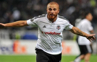 Gökhan Töre İle 1 Yıllık Anlaşma