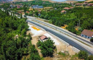 Hanımınçiftliği’nde Yol Genişletildi 