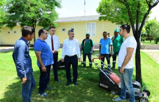 Yeşilyurt Belediyesi park ve yeşil alanlarda çalışmalarını...