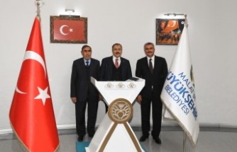 AK Parti Milletvekili Veysel Eroğlu Büyükşehir Belediyesini Ziyaret Etti