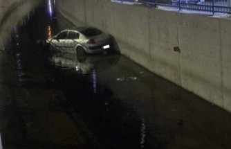Otomobil Kanala Uçtu, 1 Yaralı