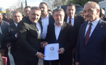 Sadıkoğlu, Tarım Bakanına kapsamlı dosya sundu